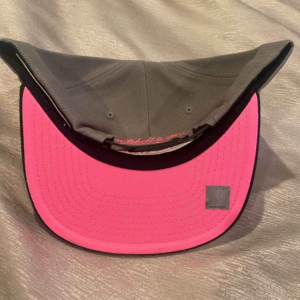 Brand New Chicago Bulls NBA snapback - Picture 2 of 3